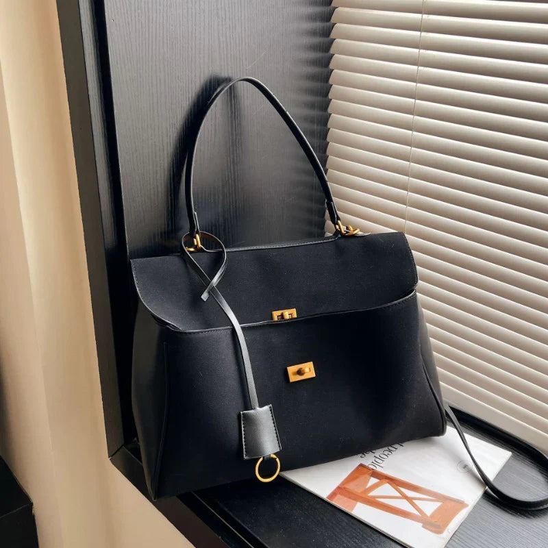 Chiara elegancka torebka z zamszem