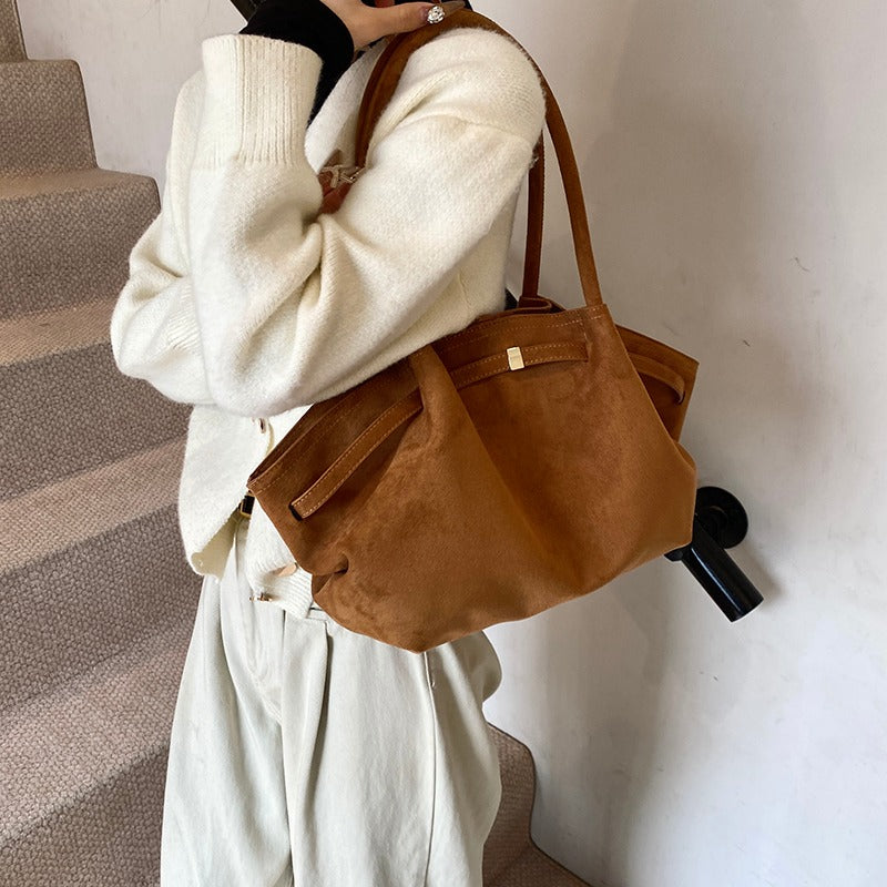 Gianna elegancka torebka zamszowa na ramię