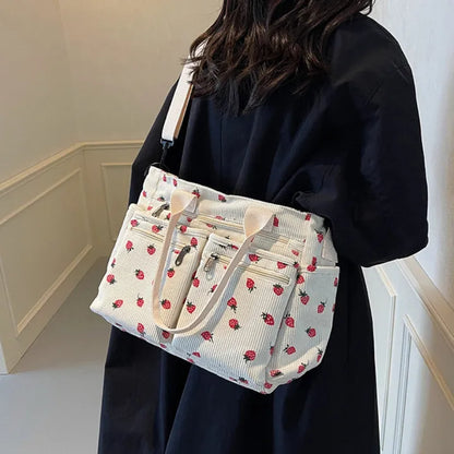 Vienne torba tote ze sztruksu z truskawkowym nadrukiem